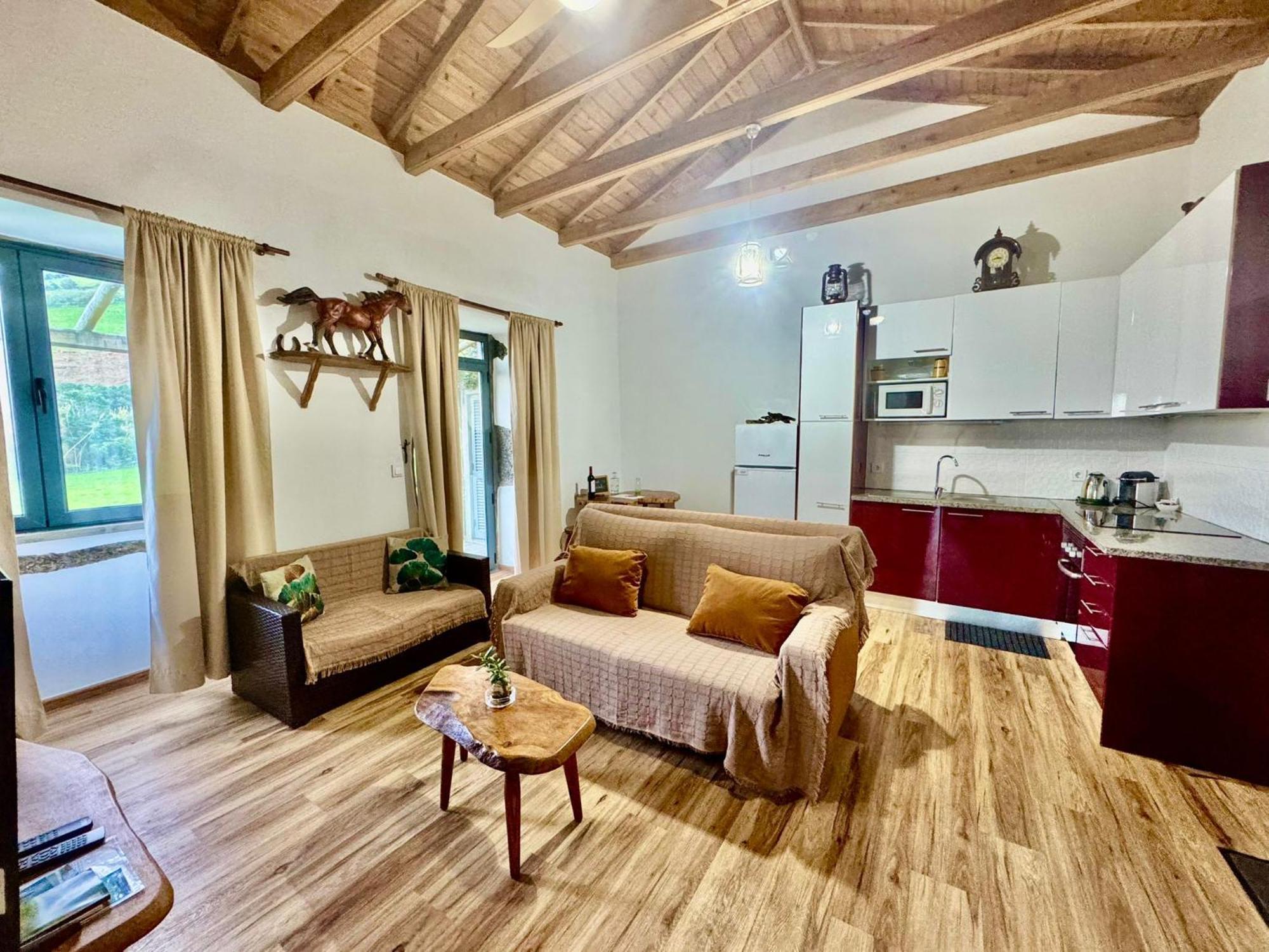 サンタ・クルス・ダス・フローレスCasas Da Quintaアパートメント エクステリア 写真